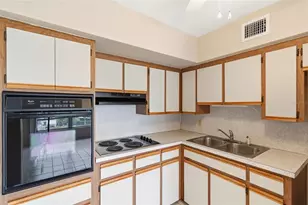 2462 Brazilia Dr, Clearwater, FL 33763 - Photo 14