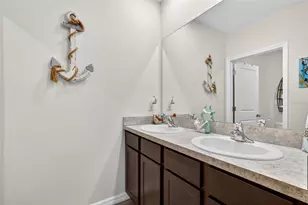7116 Silverado Ranch Blvd, Zephyrhills, FL 33541 - Photo 30