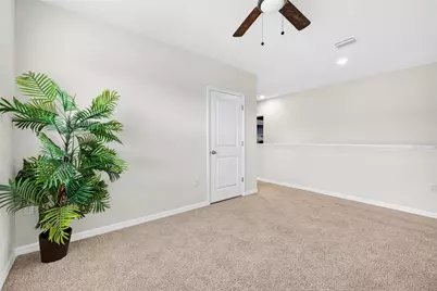 7116 Silverado Ranch Boulevard, Zephyrhills, FL 33541 - Photo 24