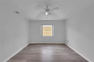 9450 Mississippi Run, Weeki Wachee, FL 34613 - Photo 28