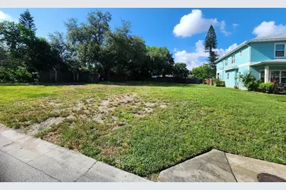 24th Avenue N, Saint Petersburg, FL 33713 - Photo 4