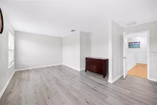 8919 N River Rd, Tampa, FL 33635 - Photo 36