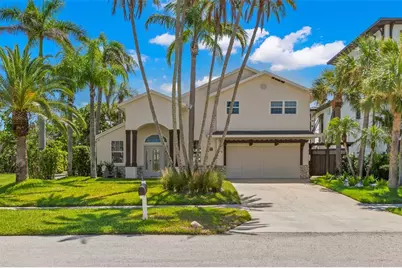 819 Bay Esplanade, Clearwater Beach, FL 33767 - Photo 2