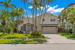 819 Bay Esplanade, Clearwater Beach, FL 33767 - Photo 2