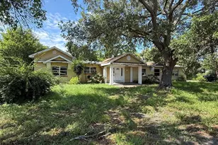 2522 Lake Ellen Ln, Tampa, FL 33618 - Photo 2