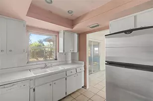 4113 Prudence Dr, Sarasota, FL 34235 - Photo 12