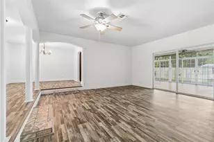 503 Rollingview Dr, Temple Terrace, FL 33617 - Photo 8