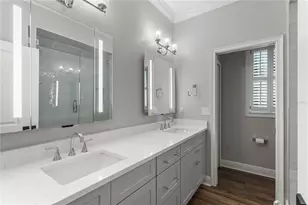 1230 Darlington Oak Cir NE, Saint Petersburg, FL 33703 - Photo 32