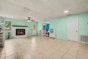 7206 Alafia Dr, Riverview, FL 33578 - Photo 2