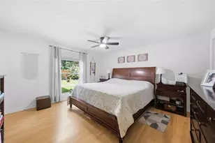 5309 Black Pine Dr, Tampa, FL 33624 - Photo 10