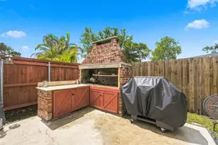 5309 Black Pine Dr, Tampa, FL 33624 - Photo 20