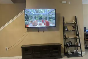 11517 Declaration Dr, Tampa, FL 33635 - Photo 4
