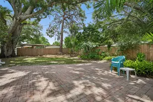 2117 Barcelona Dr, Clearwater, FL 33764 - Photo 32