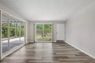 2117 Barcelona Dr, Clearwater, FL 33764 - Photo 4