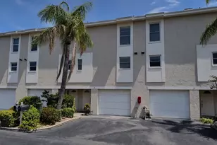 255 Capri Cir N, Treasure Island, FL 33706 - Photo 1