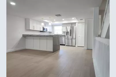 255 Capri Circle N #36, Treasure Island, FL 33706 - Photo 4