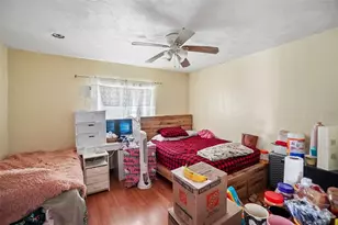 3211 30th St N, Saint Petersburg, FL 33713 - Photo 6