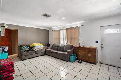 3211 30th Street N, Saint Petersburg, FL 33713 - Photo 2