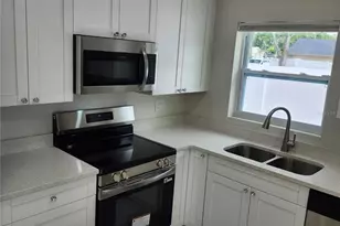 15406 Avalon Ave, Clearwater, FL 33760 - Photo 4