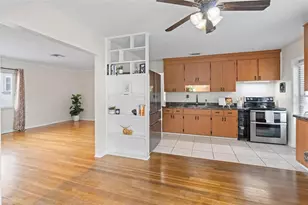 3712 30th Ave N, Saint Petersburg, FL 33713 - Photo 4