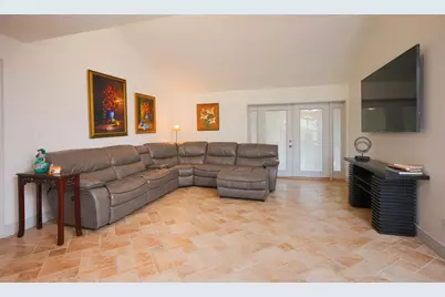 1304 Sandalwood Drive, Plant City, FL 33563 - Photo 16