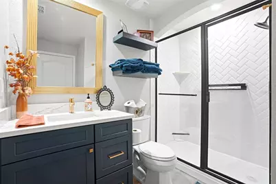 200 4th Avenue S #410, Saint Petersburg, FL 33701 - Photo 16