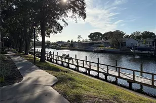 5576 Baywater Dr, Tampa, FL 33615 - Photo 14
