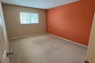 5576 Baywater Dr, Tampa, FL 33615 - Photo 8