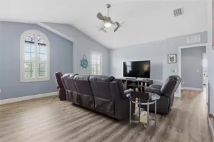10645 Mistflower Ln, Tampa, FL 33647 - Photo 36