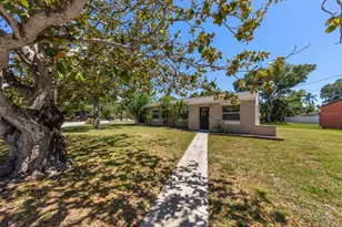 1135 Fairmont St, Clearwater, FL 33755 - Photo 2