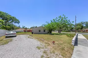 1135 Fairmont St, Clearwater, FL 33755 - Photo 4