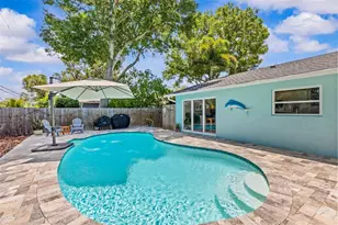 11895 96th Pl, Seminole, FL 33772 - Photo 2