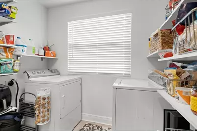 3130 10th Avenue N, Saint Petersburg, FL 33713 - Photo 10