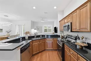 11516 Bellamar St, Tampa, FL 33637 - Photo 8