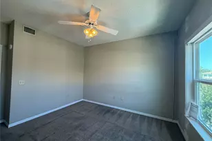 1055 Normandy Trace Rd, Tampa, FL 33602 - Photo 10