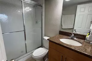 5582 Baywater Dr, Tampa, FL 33615 - Photo 14