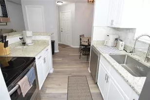 8754 Mallard Reserve Dr, Tampa, FL 33614 - Photo 10
