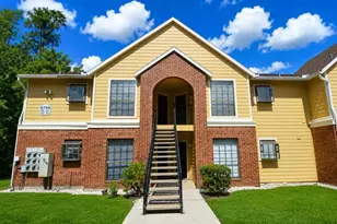 8754 Mallard Reserve Dr, Tampa, FL 33614 - Photo 2
