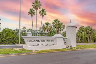 690 Island Way, Clearwater Beach, FL 33767 - Photo 1