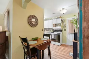 4570 Haines Rd N, Saint Petersburg, FL 33714 - Photo 6