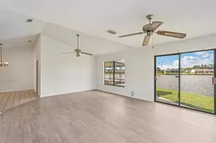 1613 Comfy Ct, Sun City Center, FL 33573 - Photo 8