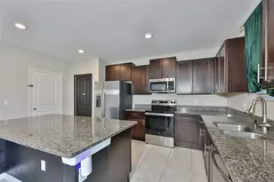 1507 Golden Glow Dr, Ruskin, FL 33570 - Photo 8
