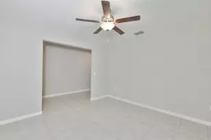 1507 Golden Glow Dr, Ruskin, FL 33570 - Photo 10
