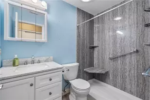 914 Carlton Rd, Tarpon Springs, FL 34689 - Photo 8