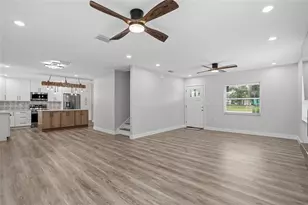 31848 Hedgerow Dr, Wesley Chapel, FL 33543 - Photo 12