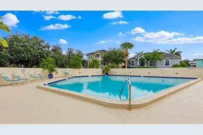 5950 Pelican Bay Plaza S #505, Gulfport, FL 33707 - Photo 6