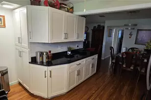 3894 37th St S, Saint Petersburg, FL 33711 - Photo 4