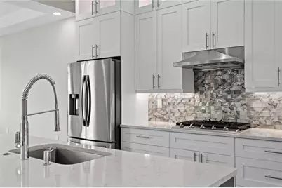 11 Franklin Court S #C, Saint Petersburg, FL 33711 - Photo 12