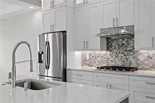 11 Franklin Ct S, Saint Petersburg, FL 33711 - Photo 12