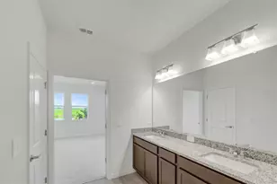 2816 Marrakesh Ln, Sarasota, FL 34234 - Photo 18